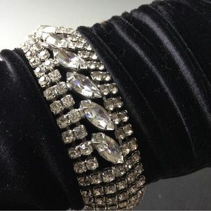 Vintage WEISS rhinestone bracelet